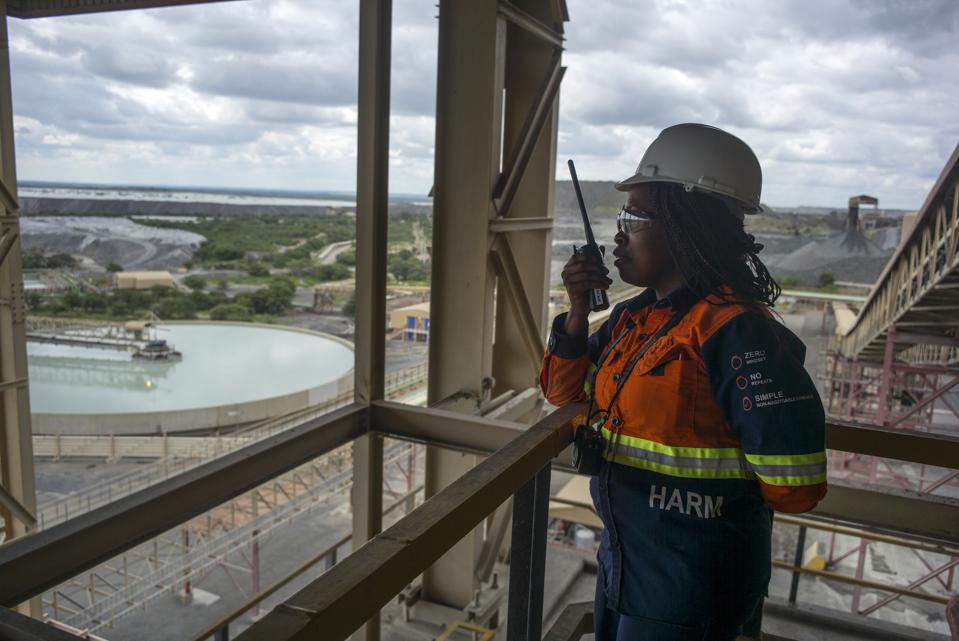 Female diamond mining professionals