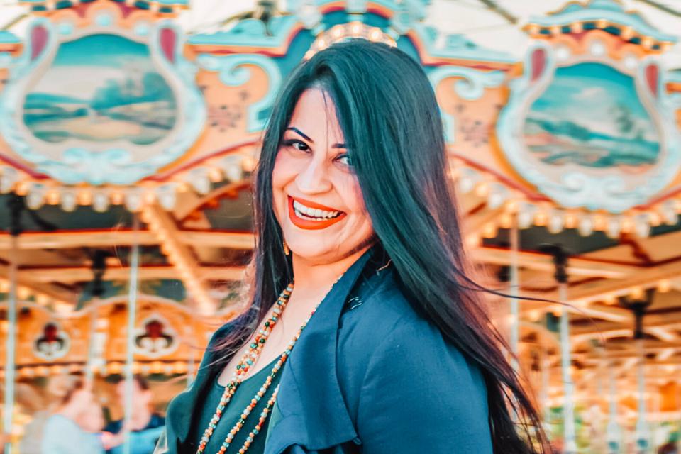 3 Ways To Create An Addictive Brand | Stephanie Burns
