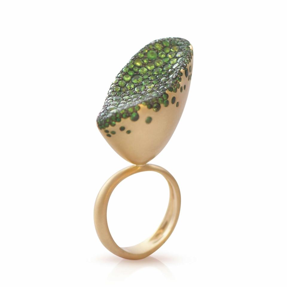 18-karat gold and Tsavorite garnet ring by Nada Gazal