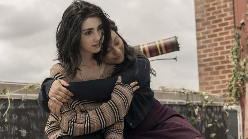 Картинки по запросу "The Walking Dead Spin-Off, World Beyond, Postponed Due To Coronavirus"