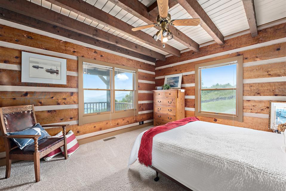 Cabin 3 with view