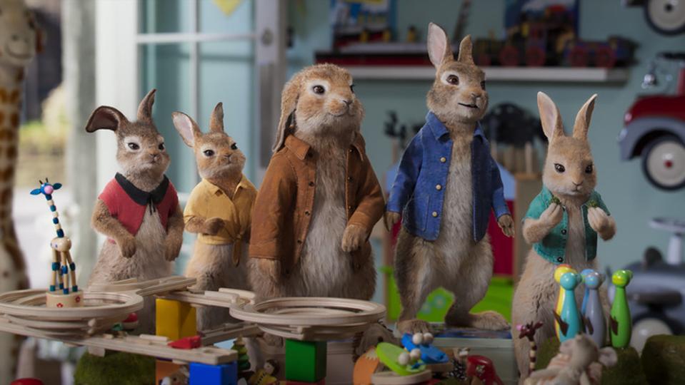 Mopsy (Elizabeth Debicki), Flopsy (Margot Robbie),  Benjamin (Colin Moody), Peter Rabbit (James Corden) and Cottontail (Aimee Horneg) in Columbia Pictures' PETER RABBIT 2: THE RUNAWAY.