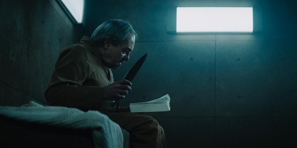 Netflix S The Platform Is A Brutal Capitalist Horror Film For