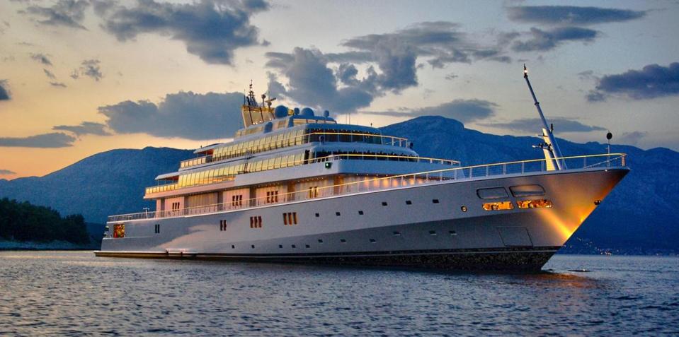David Geffen's superyacht RISING SUN