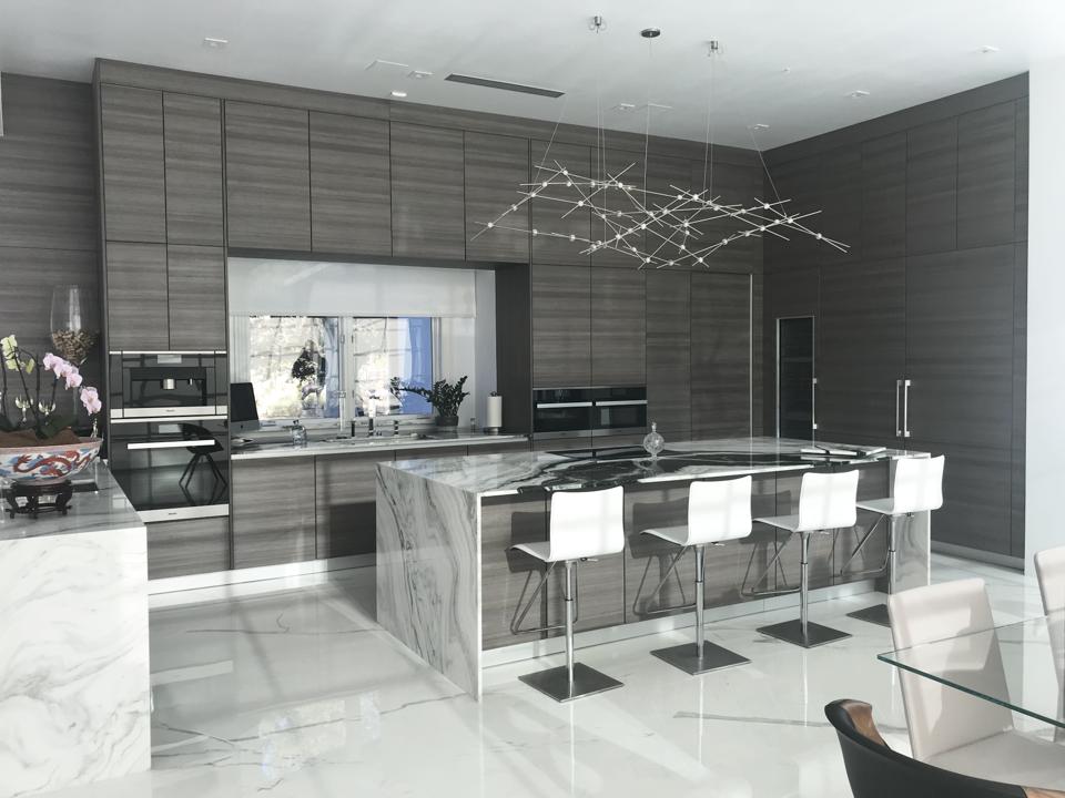 10 Touchless Home Products For Reduced Germ Spread 7 Hands-free Poggenpohl cabinets