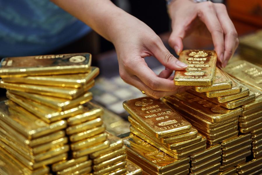 COVID-19 Panic Sparks Record-Breaking Gold Buying Binge During First Quarter
