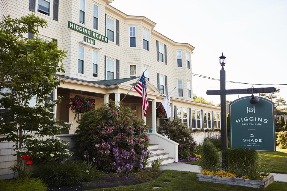 Higgins Inn British Columbia Canada Independent Hotels Utilizing Innovative Ways To Stay Afloat