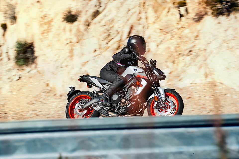 Ride the range with Alpinestars tough, good-looking clothing.
