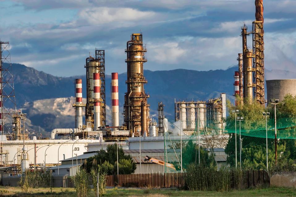 Oil refinery