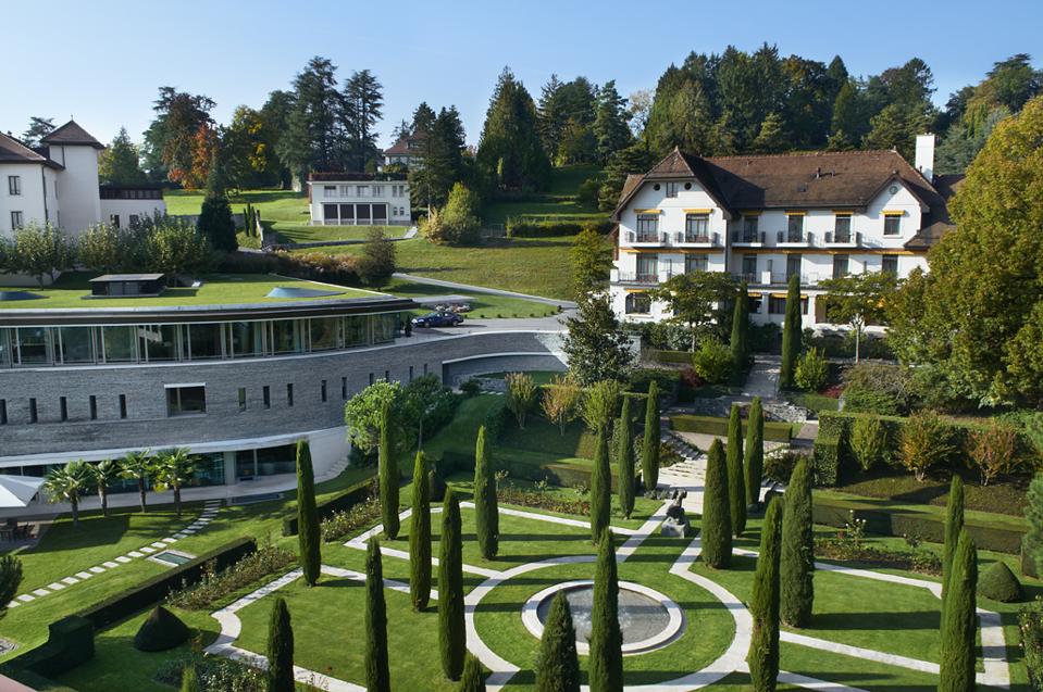 Doctors From The WorldRenowned Clinique La Prairie Medical Spa Share