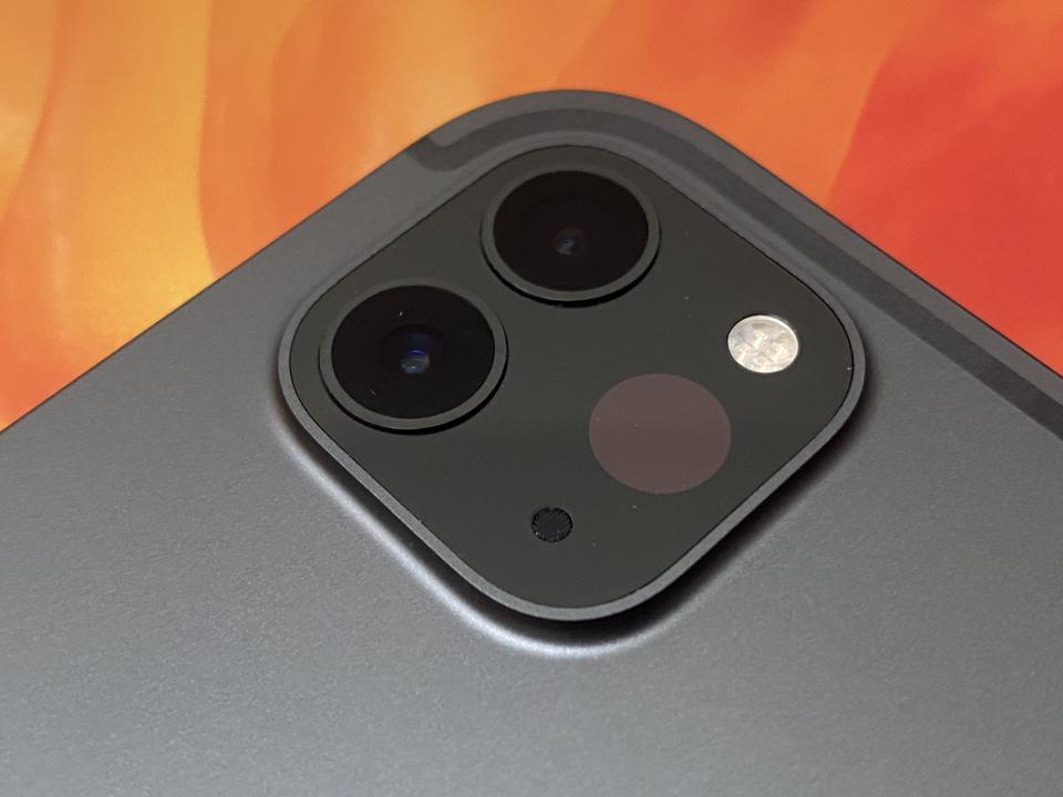 Iphone 12 Pro Leak Suggests Brilliant Design Feel But With Curious Claims