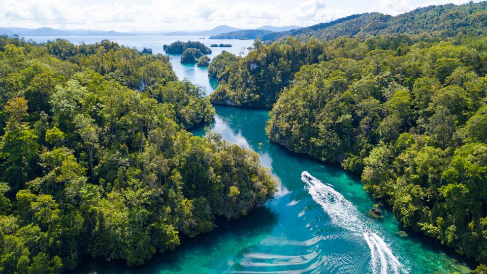 Sailing-Stream.fr ⚓ Pourquoi votre prochaine aventure devrait être un voyage à la voile en Indonésie | Meridian Adventure SAIL ⚓ Meridian Adventure Sail Raja Ampat Diving