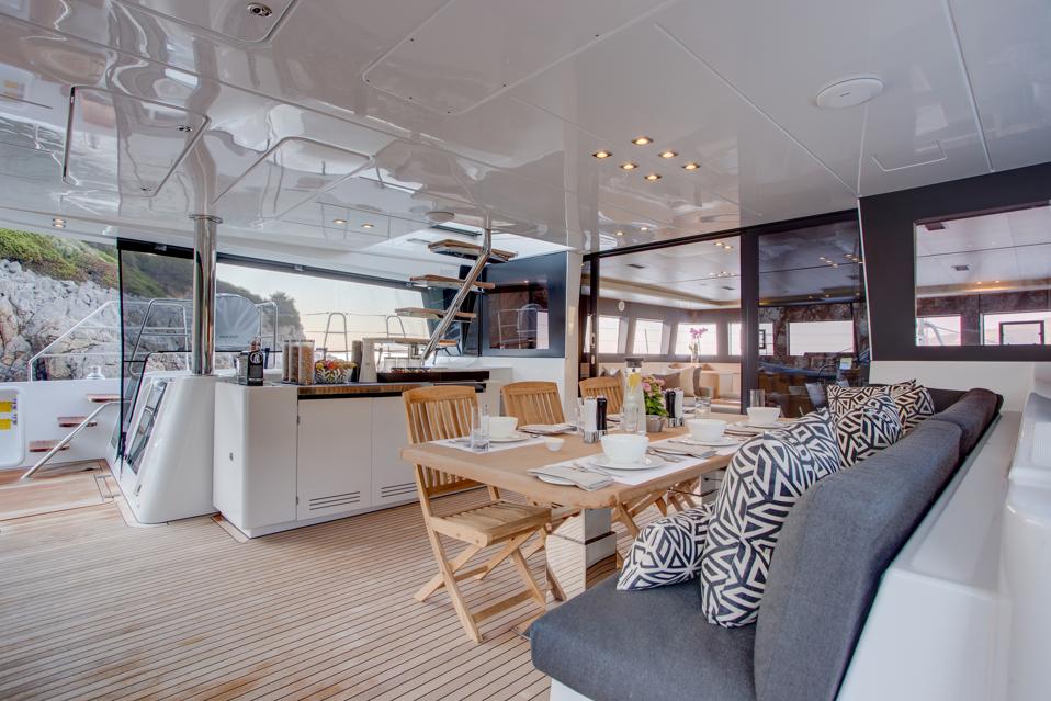 Sailing-Stream.fr ⚓ Pourquoi votre prochaine aventure devrait être un voyage à la voile en Indonésie | Meridian Adventure SAIL ⚓ Meridian Adventure Sail Raja Ampat Diving