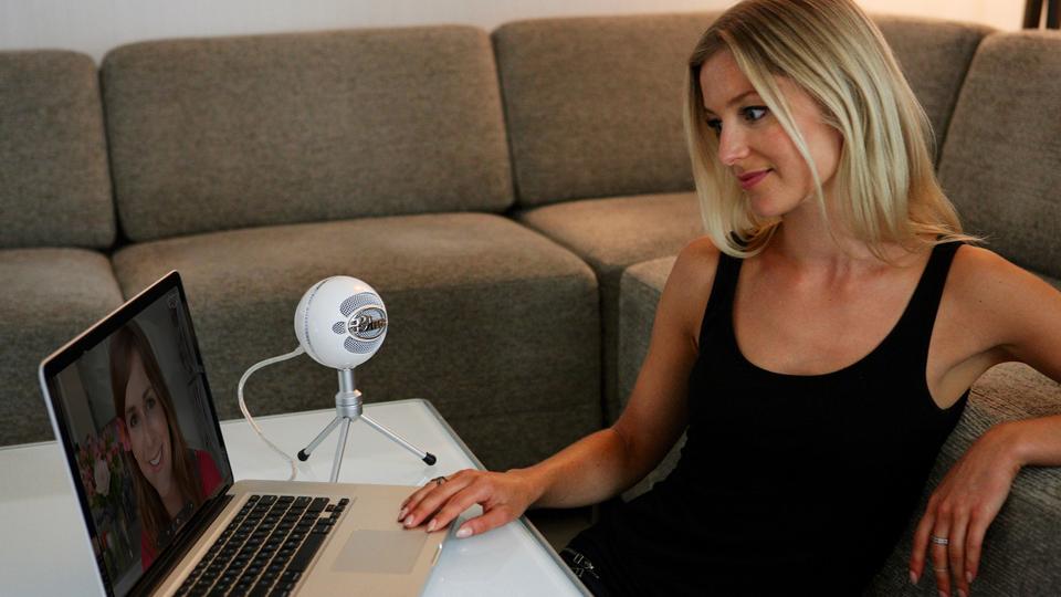 blue snowball speaker