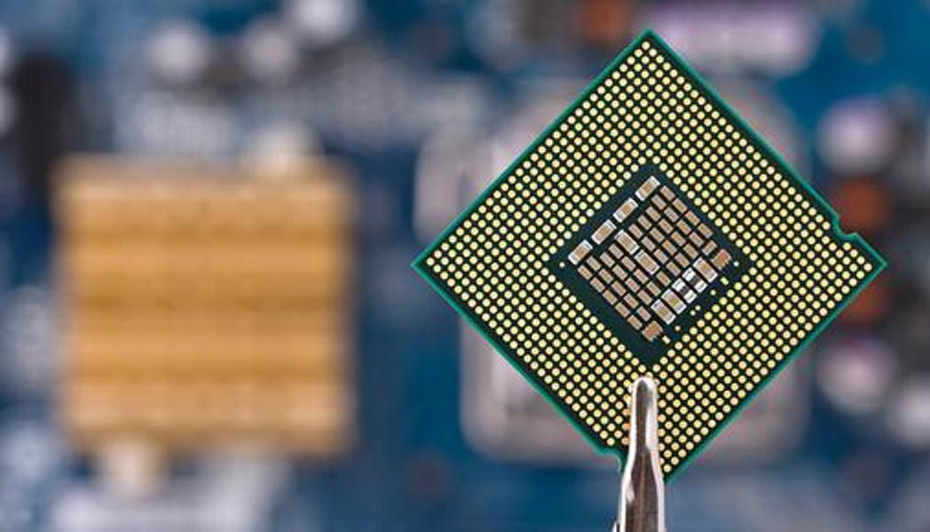 Microsoft's Three-Pronged Pincer: Business, Cloud, And Home
