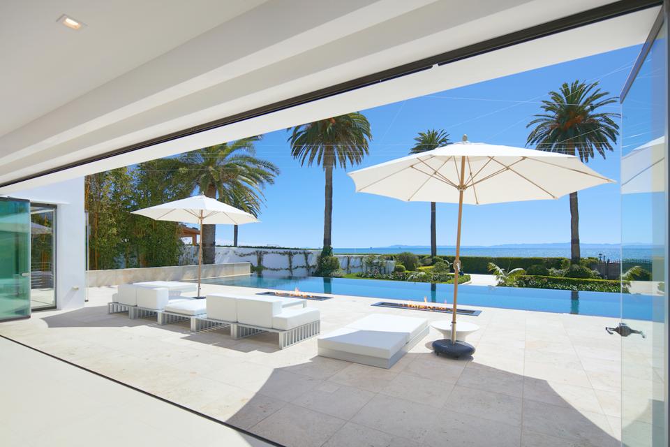 Montecito Estate With Infinity Pool And Rooftop Deck Lists For $25
