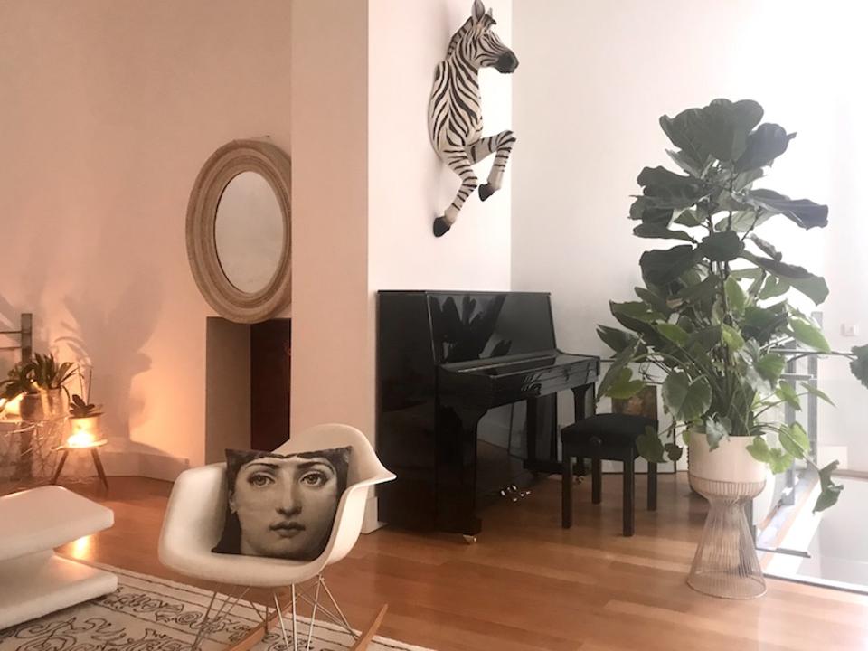 Celebrities Influencers And Entrepreneurs Share Their Zoom Backgrounds