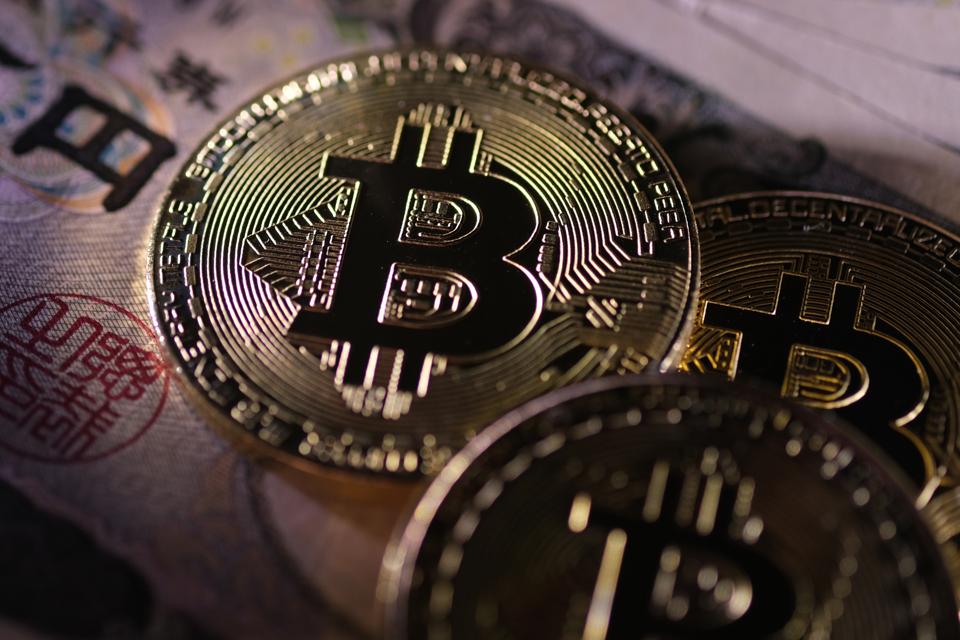 Bitcoin, bitcoin price, bitcoin halving, tether, image