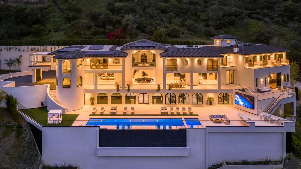 This 100 Million Resort Like Estate Is The New Jewel Of Bel Air