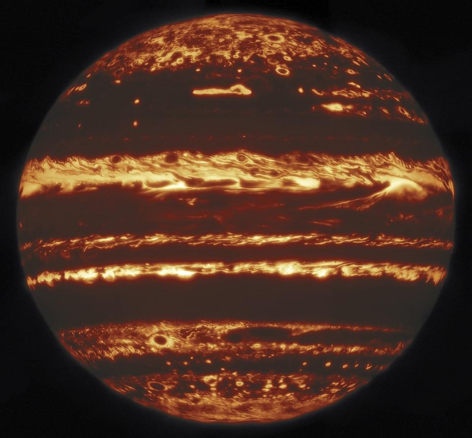 Here's Jupiter Like You've Never Seen It Before As Astronomers 'Get Lucky'