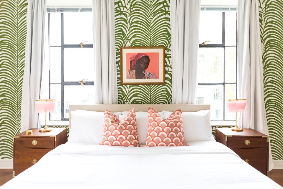 Short-term rental apartment hotel