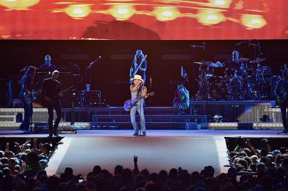 Kenny Chesney, music, live concert, summer tour, new music