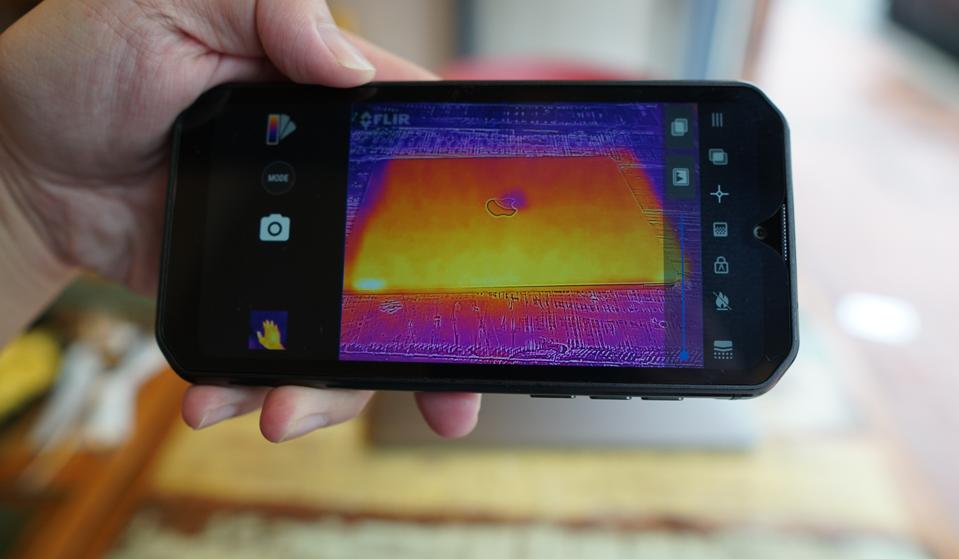 This Chinese Phone Has A Thermal Camera For Coronavirus Temperature Checks