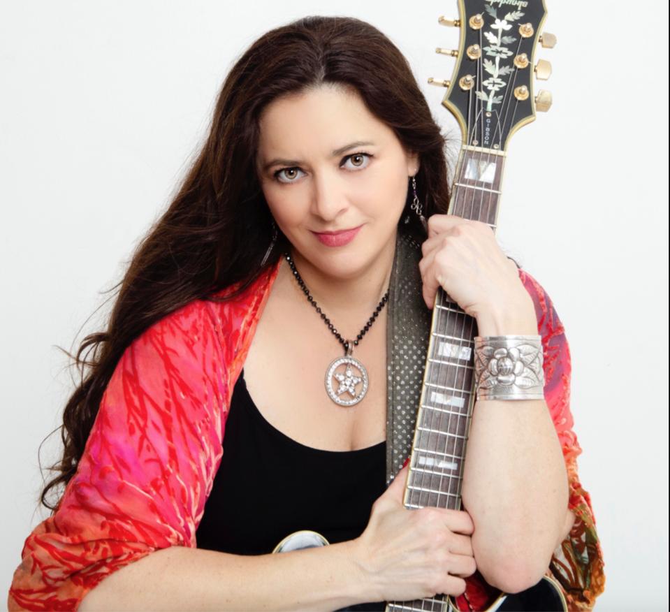 Austin Singer/Songwriter Shelley King Sings Through Covid19