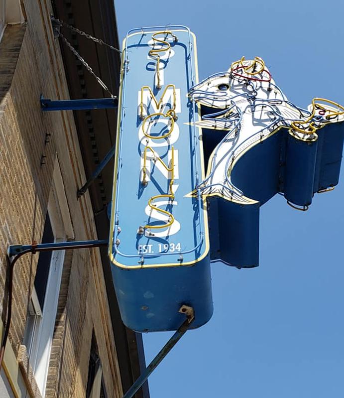 Simon's Tavern sign