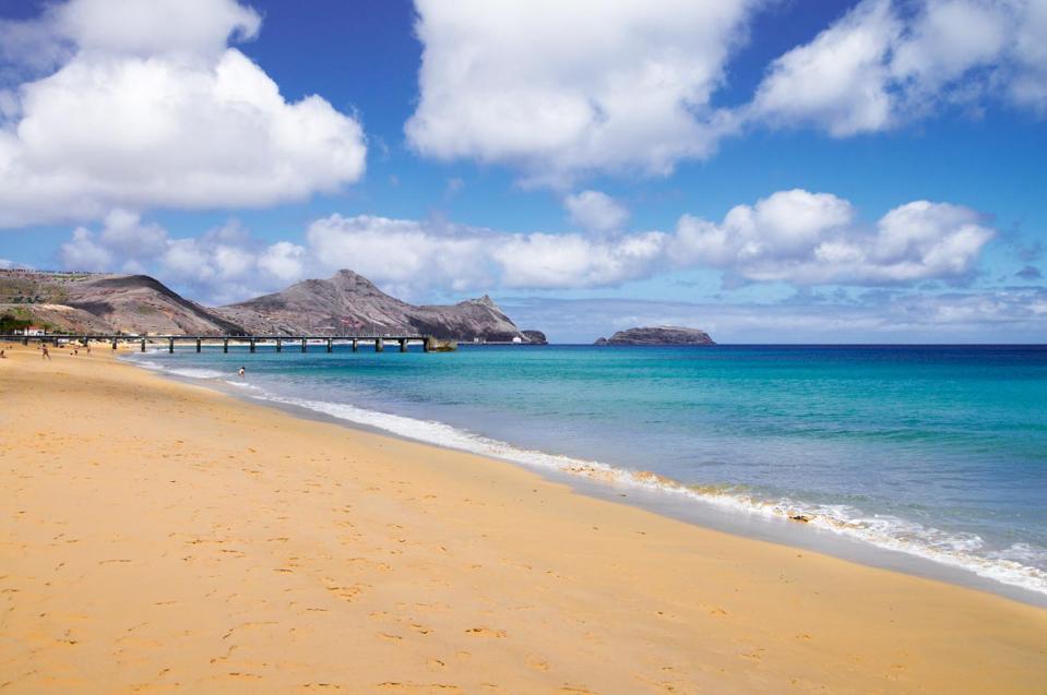 Дълъг красив плаж след коронавирус, Порто Санто, Португалия