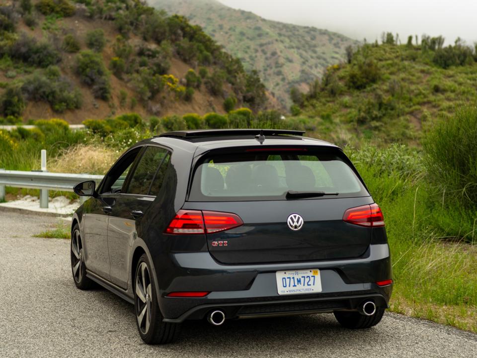 If You Want An Affordable Audi Try The 2020 Volkswagen Gti Autobahn