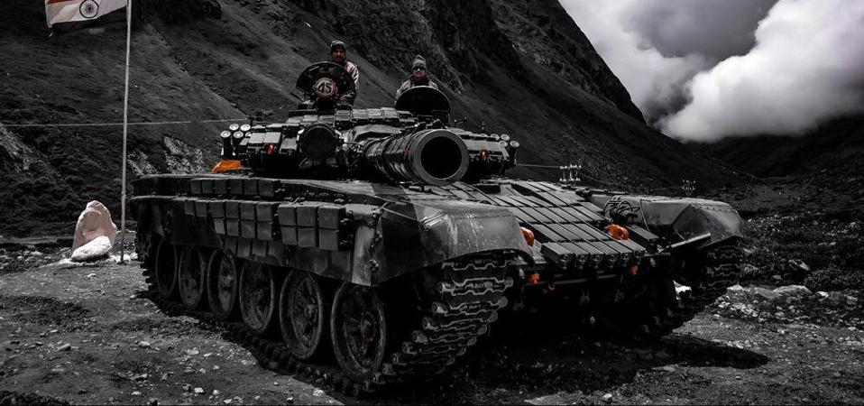 China S New Mountain Tanks Crawl Into The Himalayas To Confront India