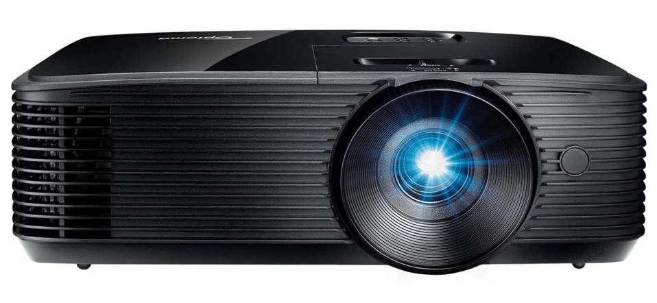 Everything You Need For The Ultimate Backyard Movie Night Everything You Need For The Ultimate Backyard Movie Night