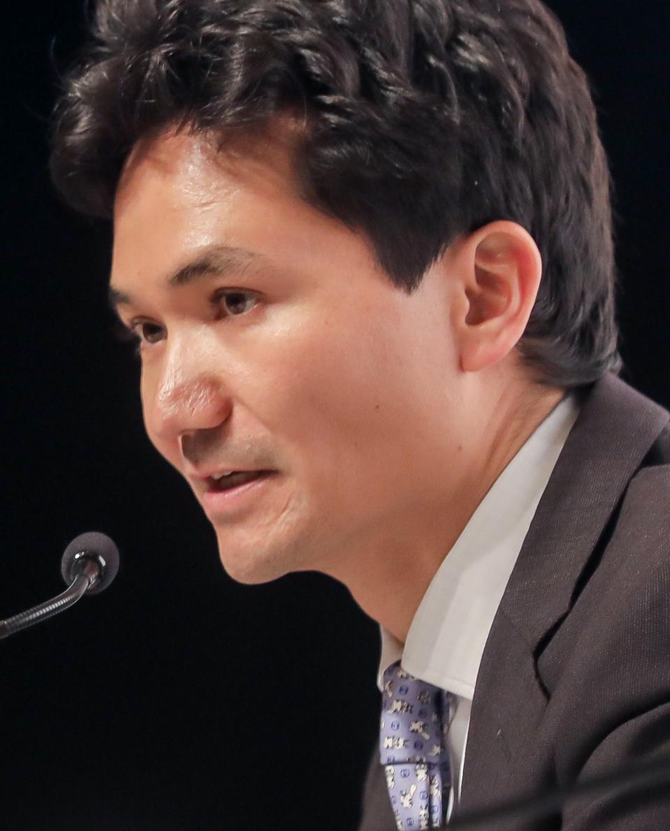 Tencent chief strategy officer at news conference