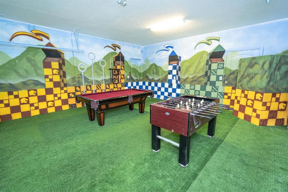 Inside The New Harry Potter Themed Airbnb At The Heart Of Orlando