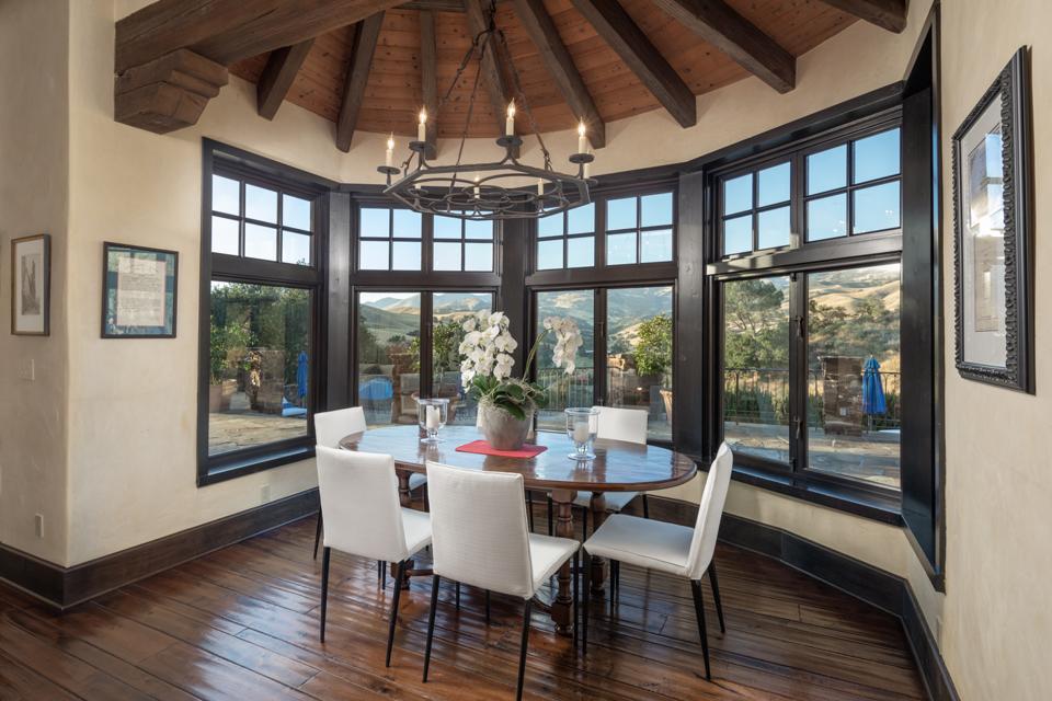 Rancho Latigo, Santa Ynez Valley, California, Compass, breakfast room