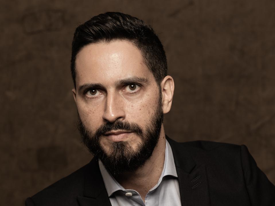 Headshot of Ronaldo Lemos