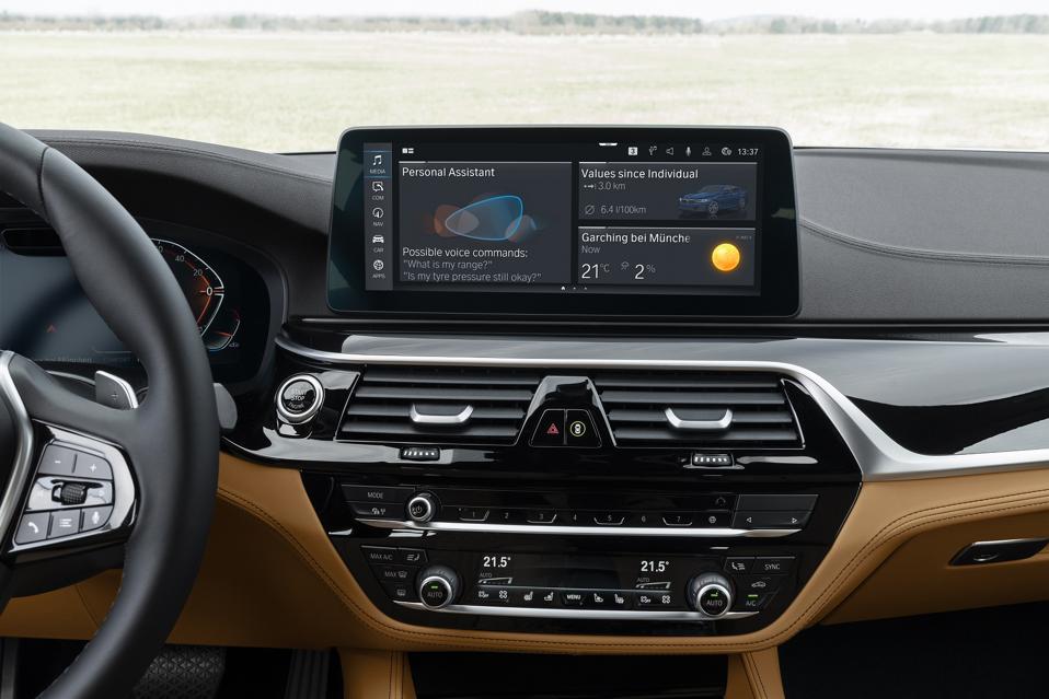 The new Intelligent Personal Assistant coming to the BMW operating system 7 update this summer features a new visualization and a widget for the home screen