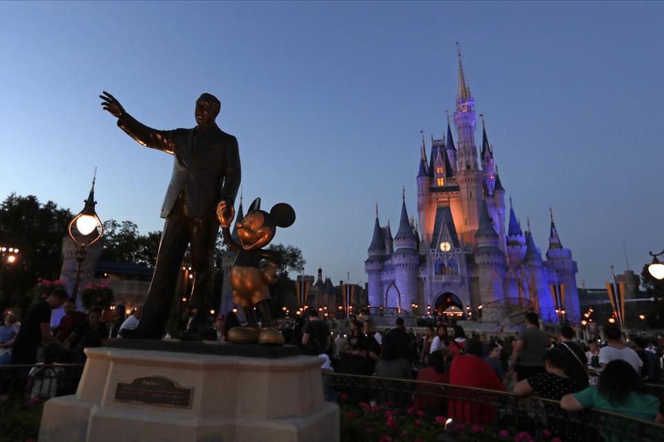 Walt Disney World Welcome Home Video Gets Torn Apart On Twitter Walt Disney World Welcome Home Video Gets Torn Apart On Twitter
