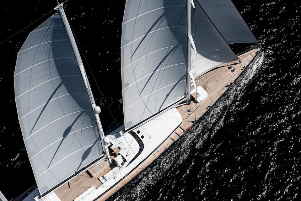 Sailing-Stream.fr ⚓ SEA EAGLE II | L'un des superyachts à voile les plus récents et les plus grands au monde fait tourner les têtes en Méditerranée ⚓ Photos exclusives du superyacht Sea Eagle II de 266 pieds de long sous toutes les voiles.