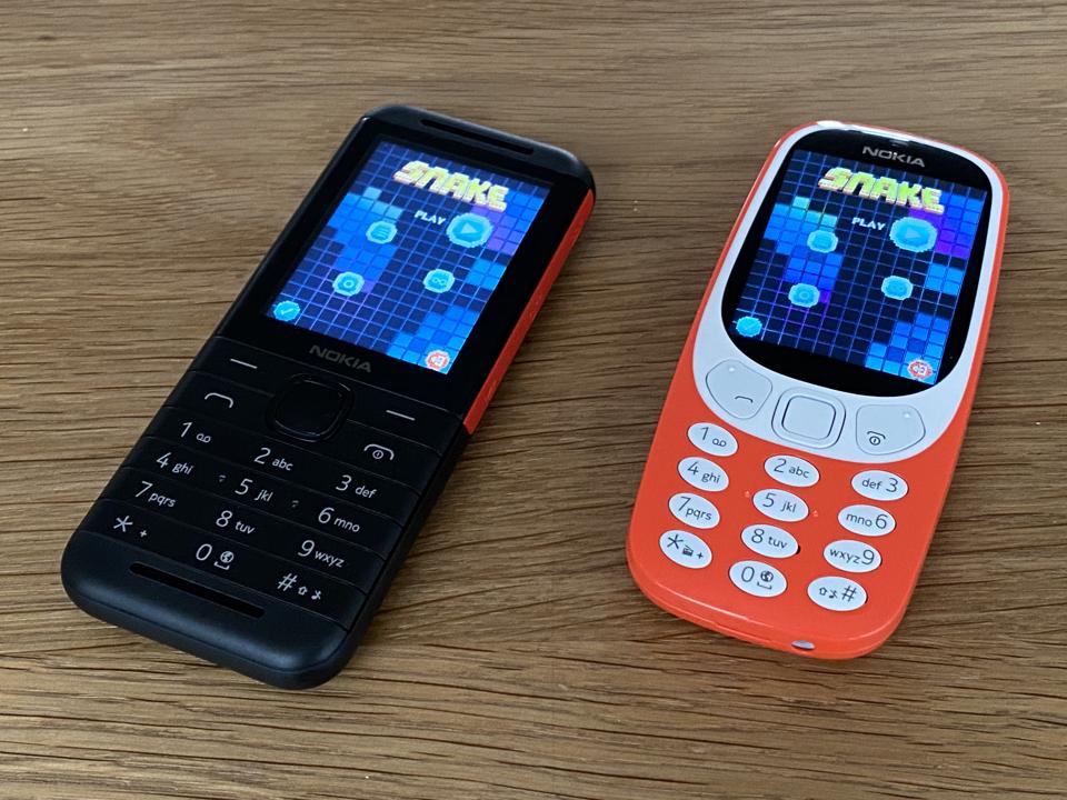 nokia 5310 latest reinvented classic is a nostalgic hit with snake hands on review