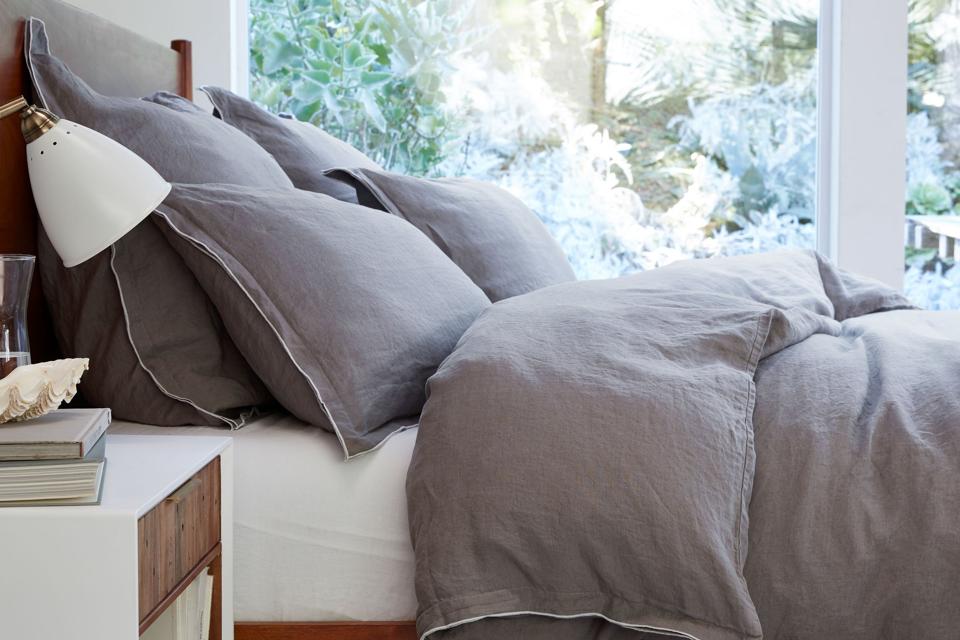 16 Great Linen Sheet Sets And Breezy Bedding Pieces 16 Great Linen Sheet Sets And Breezy, Flax Linen Bedding Manufacturers In India