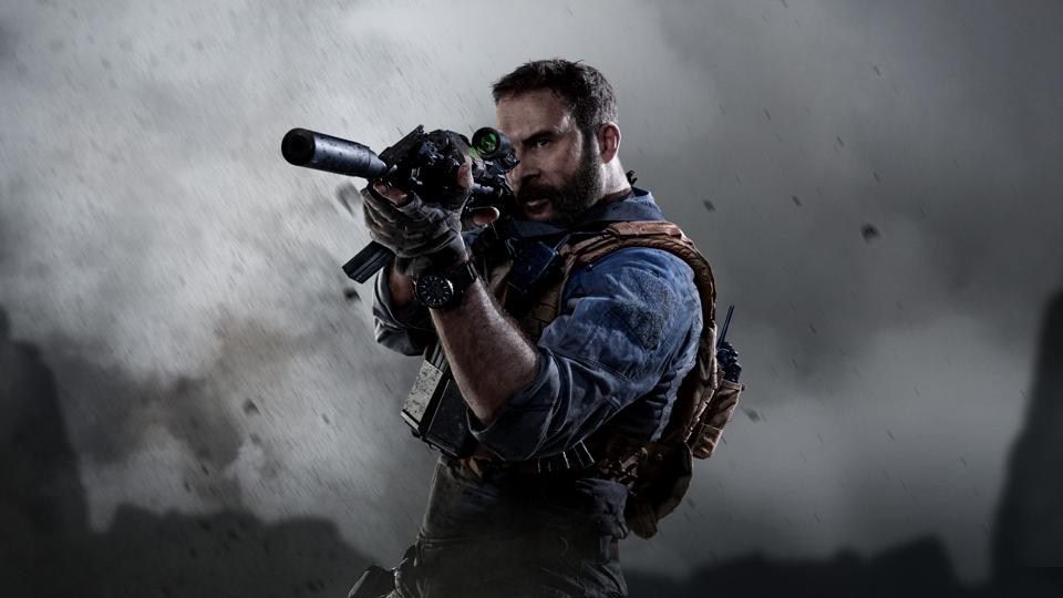 A soldier raises his gun in Call of Duty Modern Warfare.