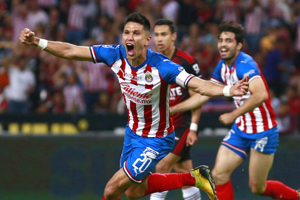 Telemundo Bolsters Soccer Programming By Adding Liga Mx Giants Chivas De Guadalajara