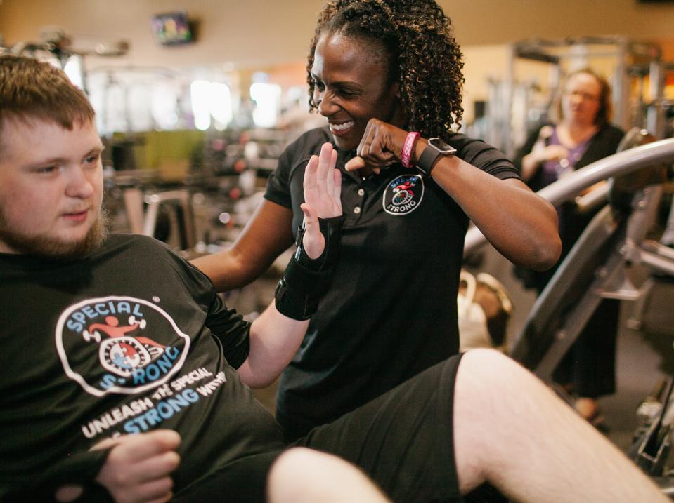 Special Strong trainer in action