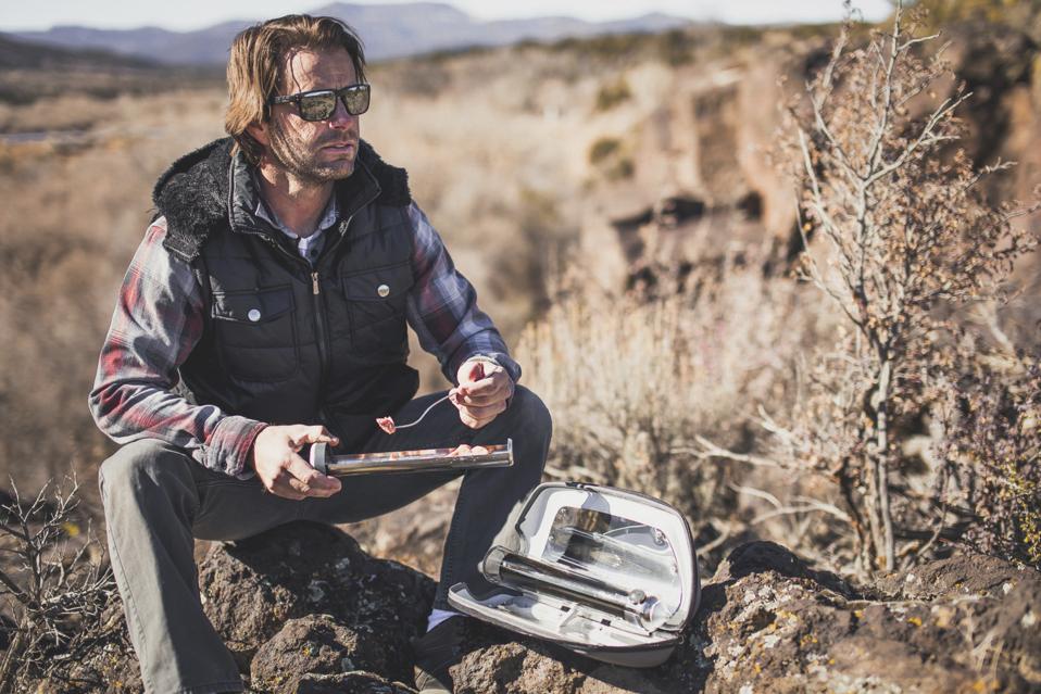 portable solar-powered oven