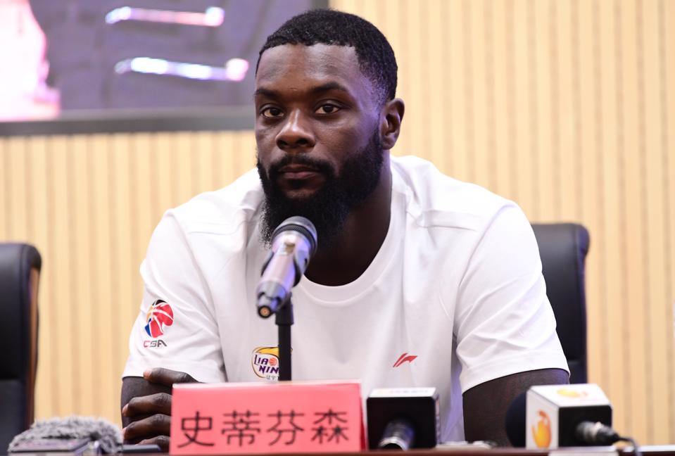 Liaoning Flying Leopards Unveils New Signing Lance Stephenson