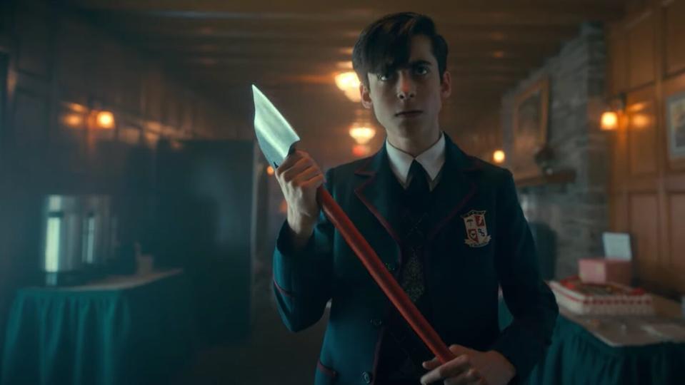 Netflix S The Umbrella Academy Season 2 Time Travel Makes No Sense But It S Good Anyway