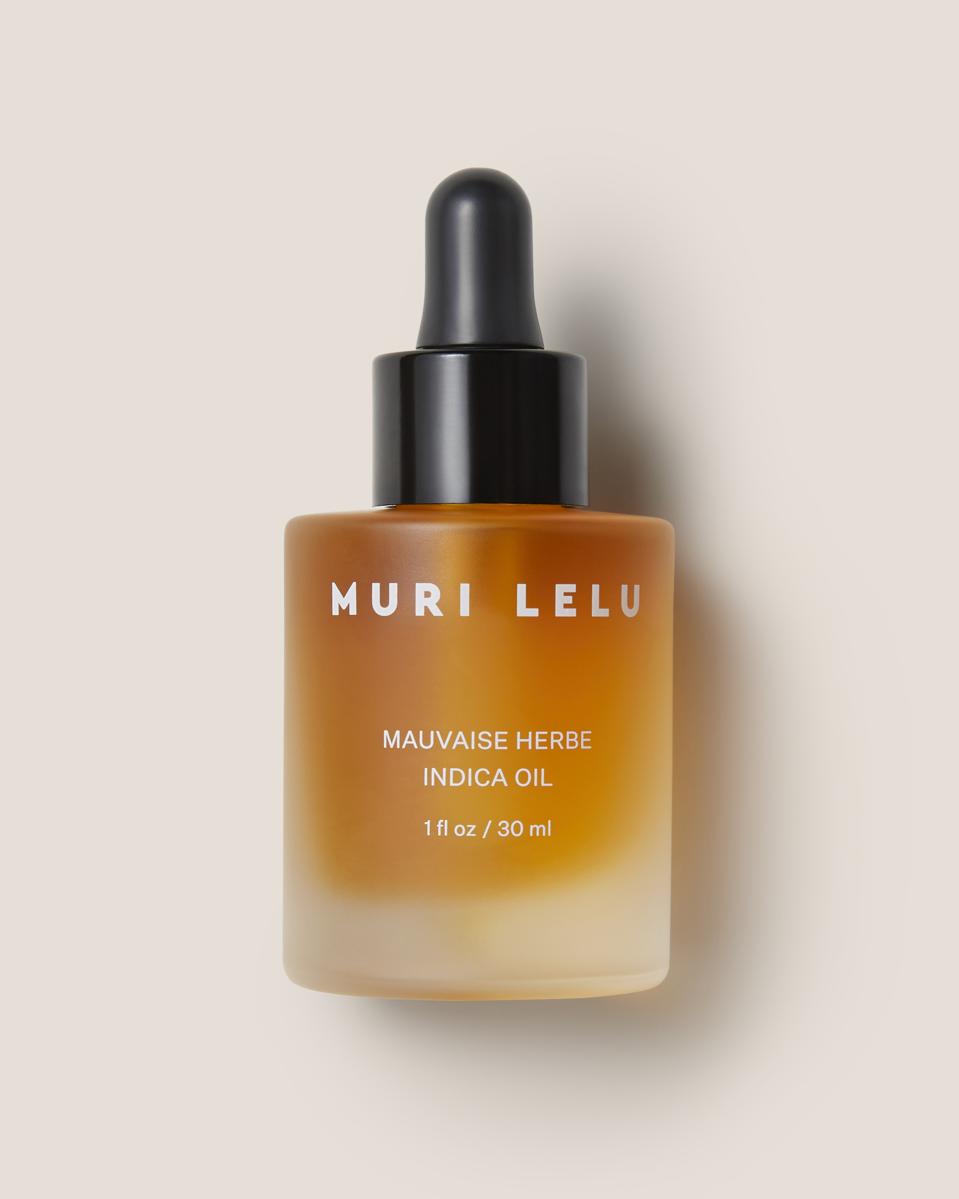 Mauvaise Herbe’s terpene blend is handcrafted by perfumers in the Southwest of France to mirror the terpene profile commonly found in the indica strain of cannabis. Like its namesake, indica, Mauvaise Herbe inspires relaxation, calm and balance.