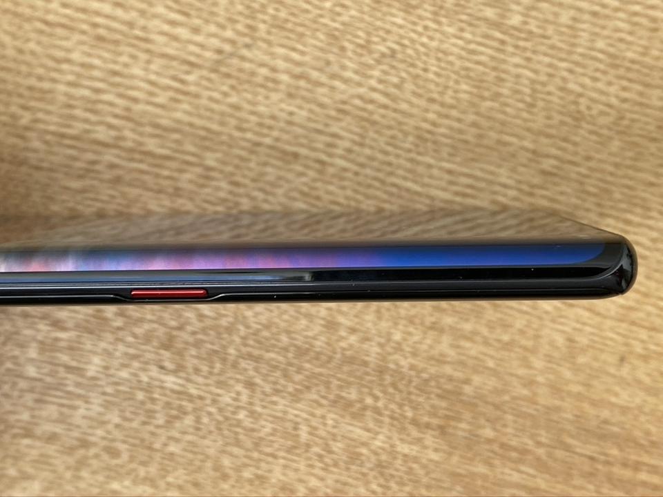 The waterfall display on the Mate 30 Pro means you can see the screen from the edge. Will the Mate 40 Pro have something similar?